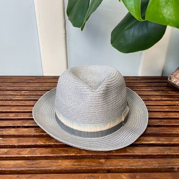 NWT Saks Fifth Avenue Grey Straw Fedora with Ombre Hat Band - Picture 2 of 8